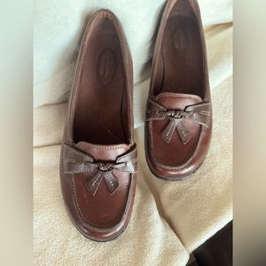 Clarks 8.5w dark brown loafers. New only wore in house but too small of a fit.